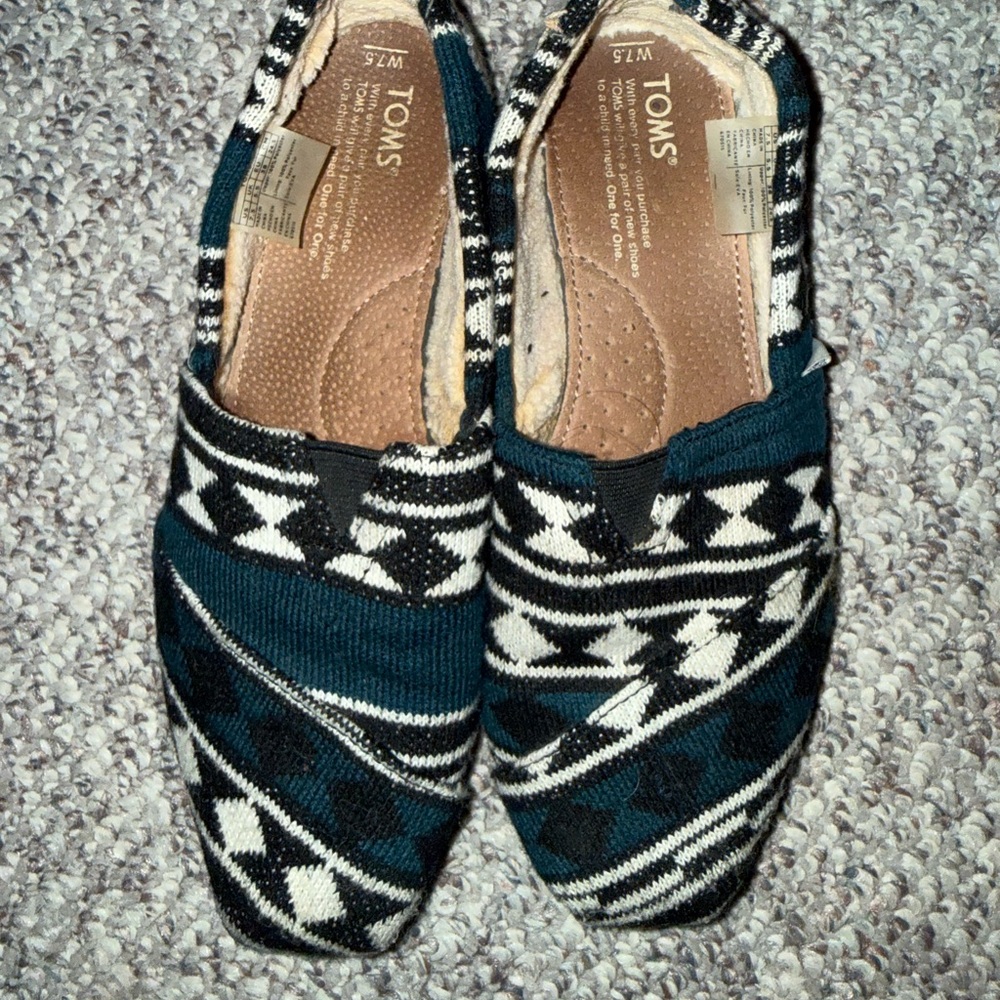 Toms wool woven slip on blue white black size 7.5W shoes